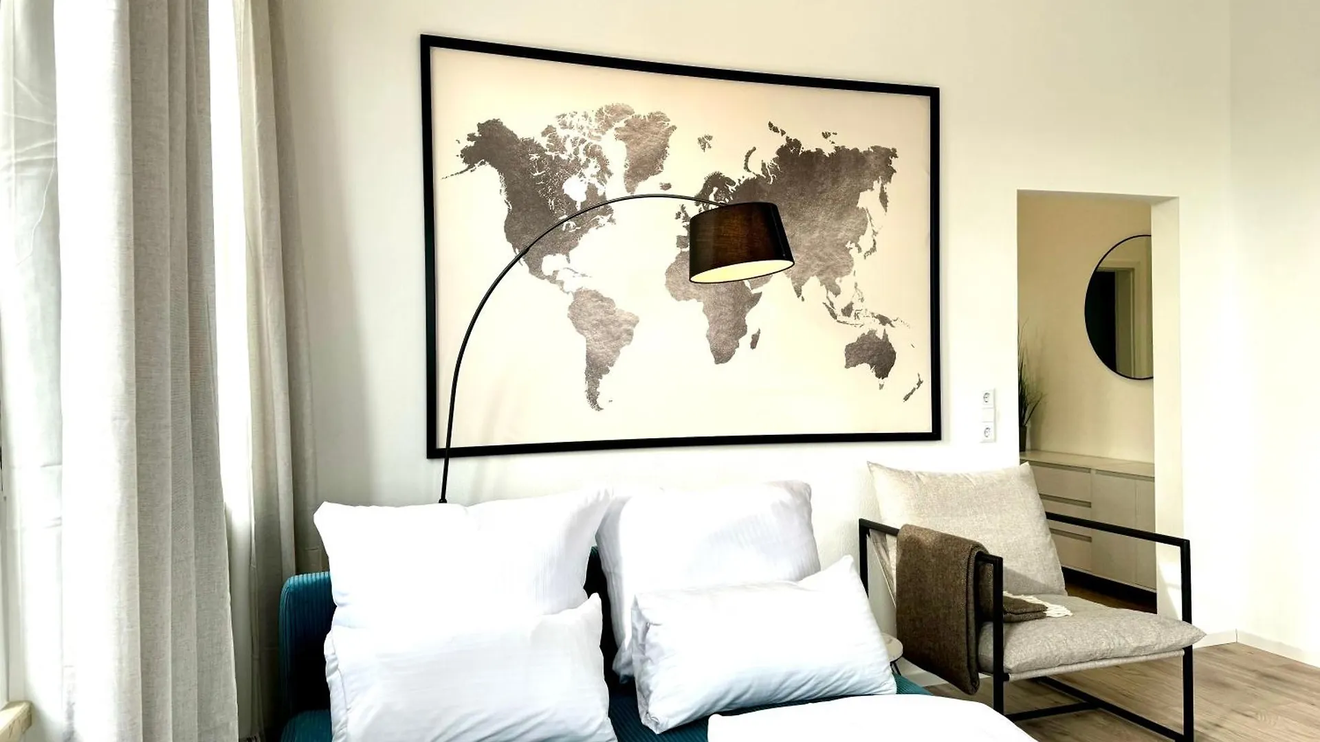 E&K Living - City Central - Design Apartment - Kitchen - Free Parking Gersthofen
